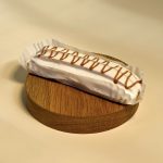 Эклер с заварным кремом